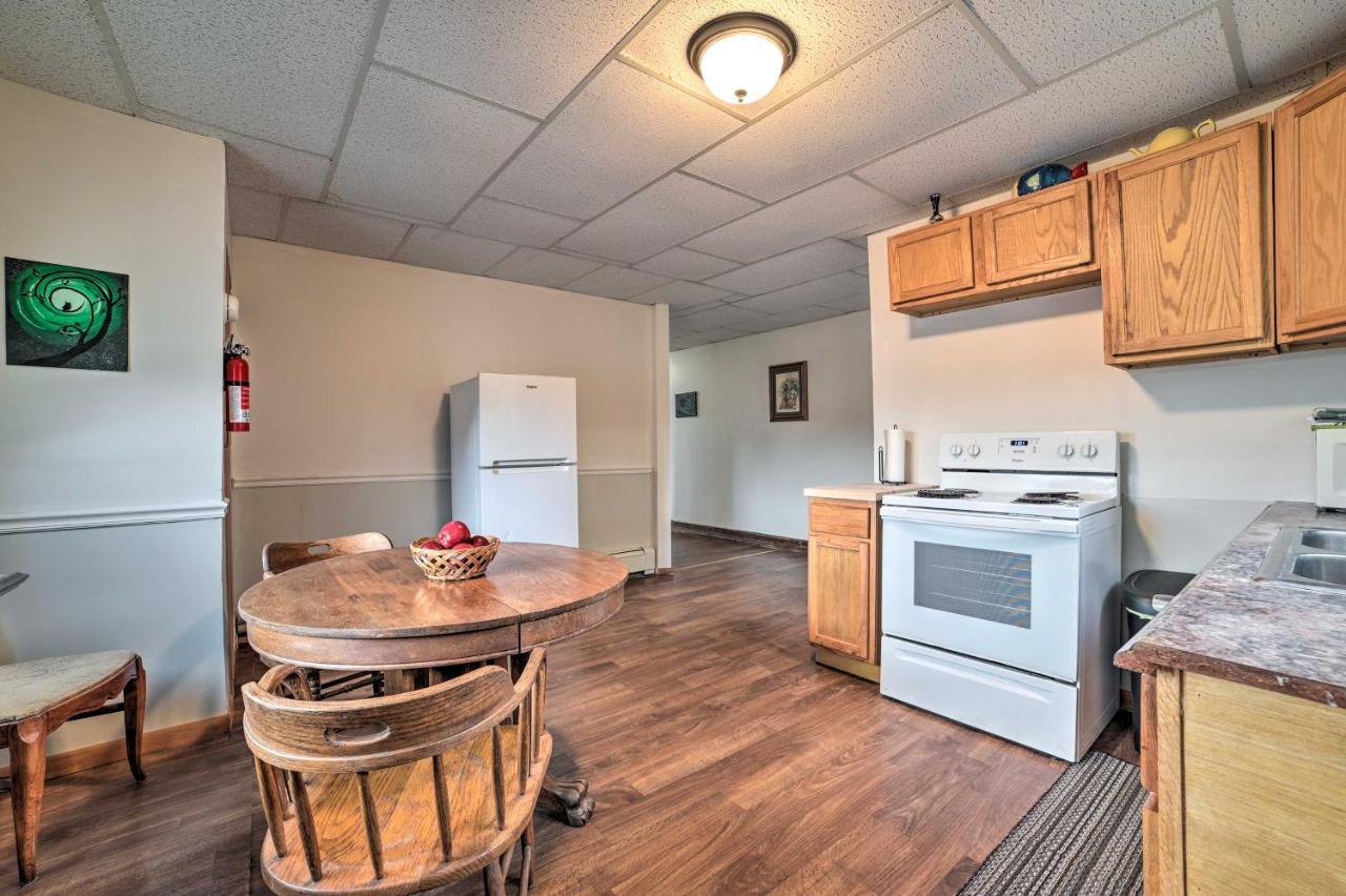 Walkable St Ignace Condo With Lake Huron Views Сент Игнас Екстериор снимка