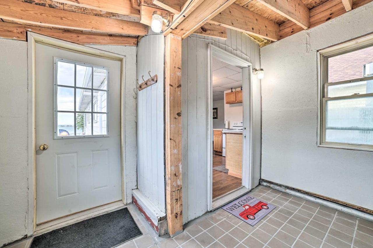 Walkable St Ignace Condo With Lake Huron Views Сент Игнас Екстериор снимка
